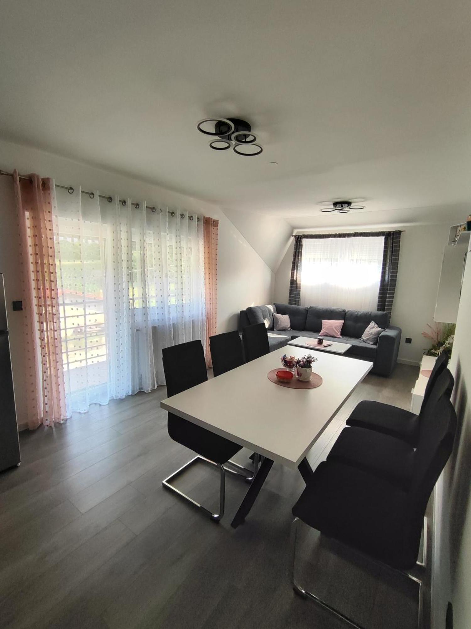 Happy Moments 1 Apartment Gornje Jesenje Exterior photo