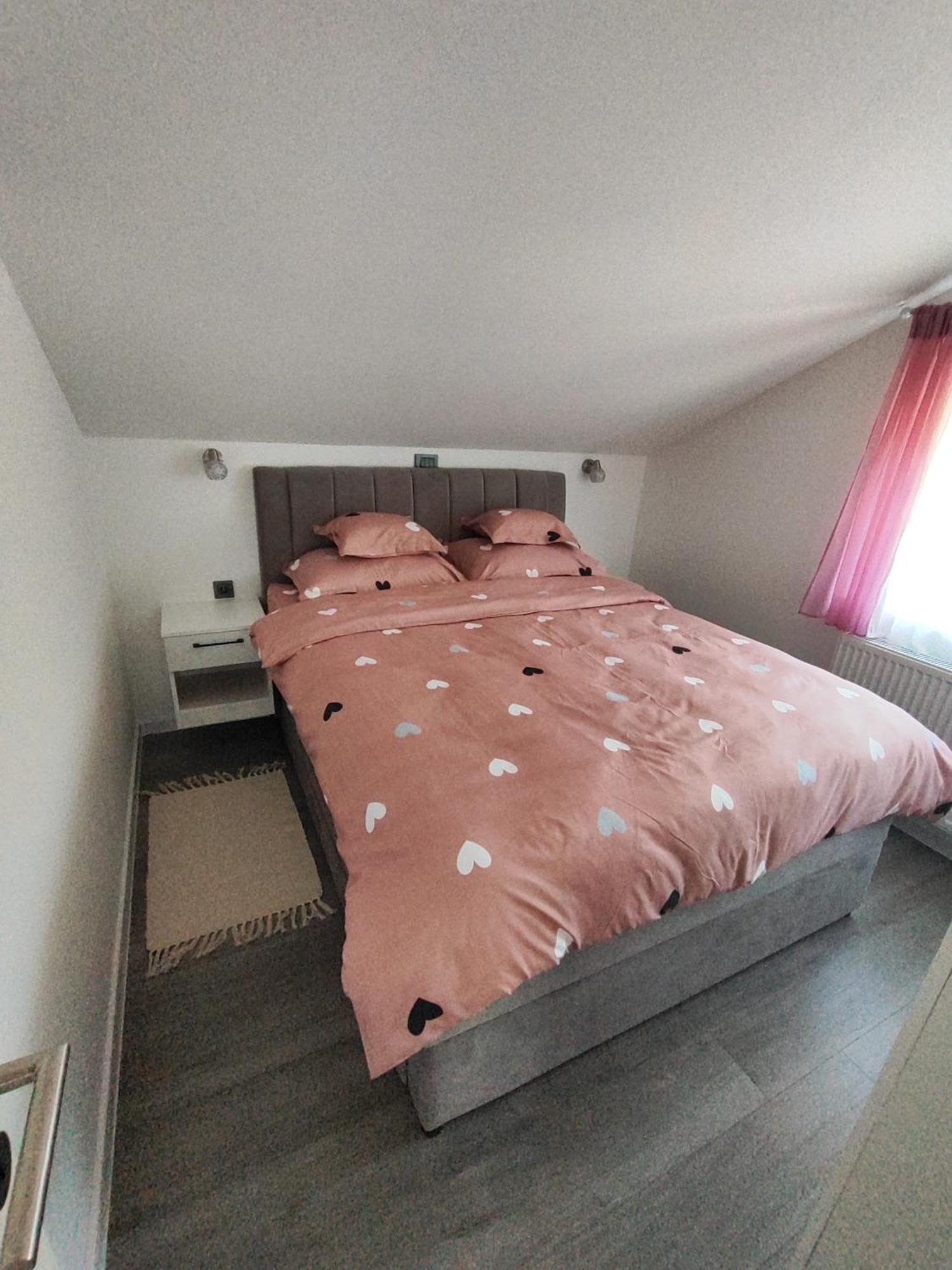 Happy Moments 1 Apartment Gornje Jesenje Exterior photo